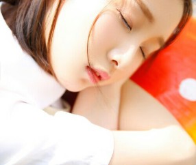 怀孕初期出血由红色变成褐色（孕初期出血由鲜红色到褐色）